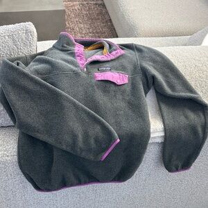 Patagonia Women's Charcoal and Lavender Sweater